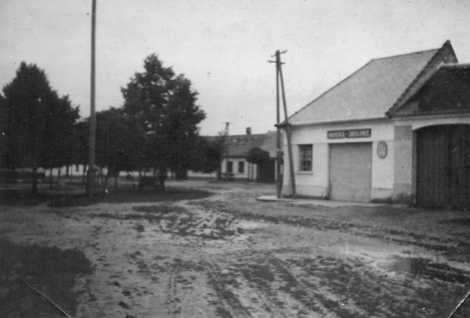 Halt a hasisk zbrojnice v roce 1937