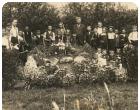 1927 R.Sekanina s ky na koln zahrad
